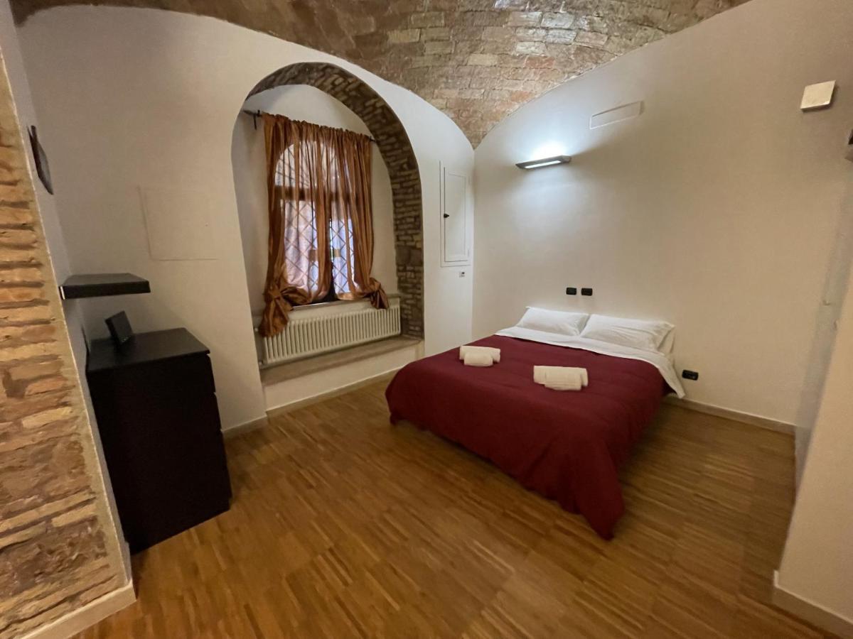 Heart Of San Lorenzo - La Casa Particular Рим Екстер'єр фото